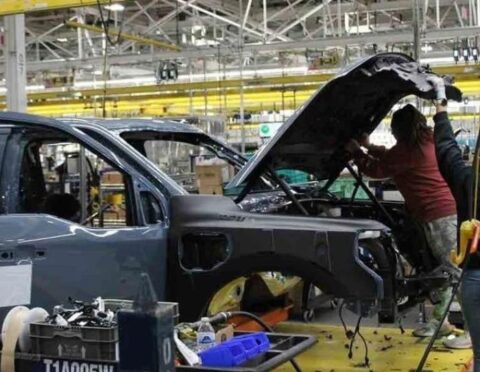the F-150 Ford Lightning being built